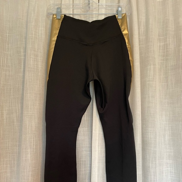 NWOT Nike Dry Fit Gold and Black Running Leggings size M - Picture 10 of 11